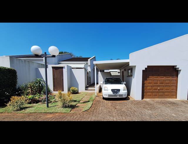 3 BEDROOM TOWNHOUSE TO LET IN SUNNINGDALE